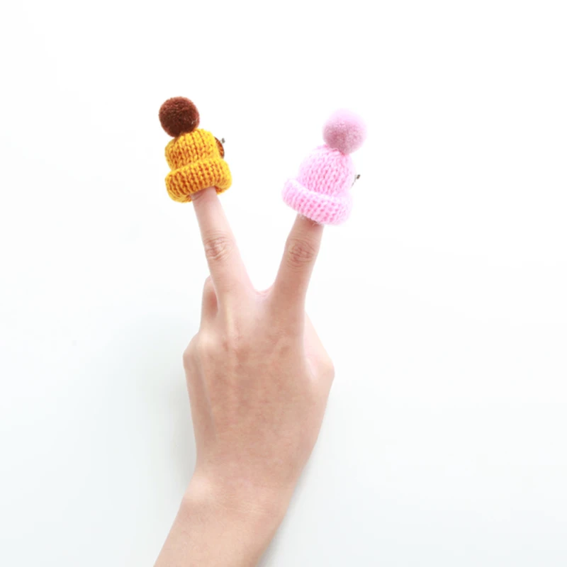 Fashion Brooches Women Cute Mini Knitted Hairball Hat Brooch Sweater Pins Badge Collar Clothes Accessories Creative Hats | Украшения и