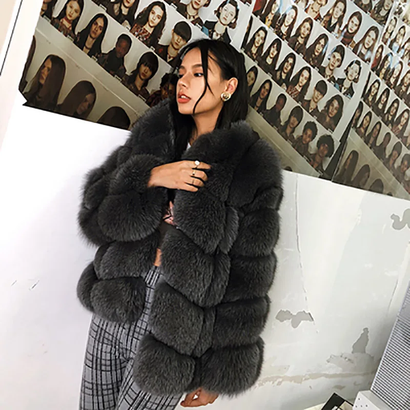 2019 New Winter Fox Fur Coat Female Long Section Round Neck Whole Leather European And American Street Wind Stitching Fur Coat
