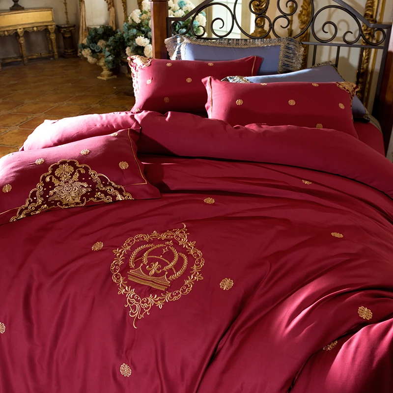 летний комплект постельного белья Tencel 2018 года, красный, размеры Queen и King, с вышивкой на наволочках и простыне, мягкие постельные принадлежности для свадьбы.