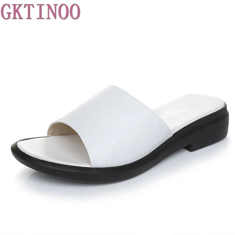Женские шлепанцы GKTINOO черные и белые из натуральной кожи на плоской подошве