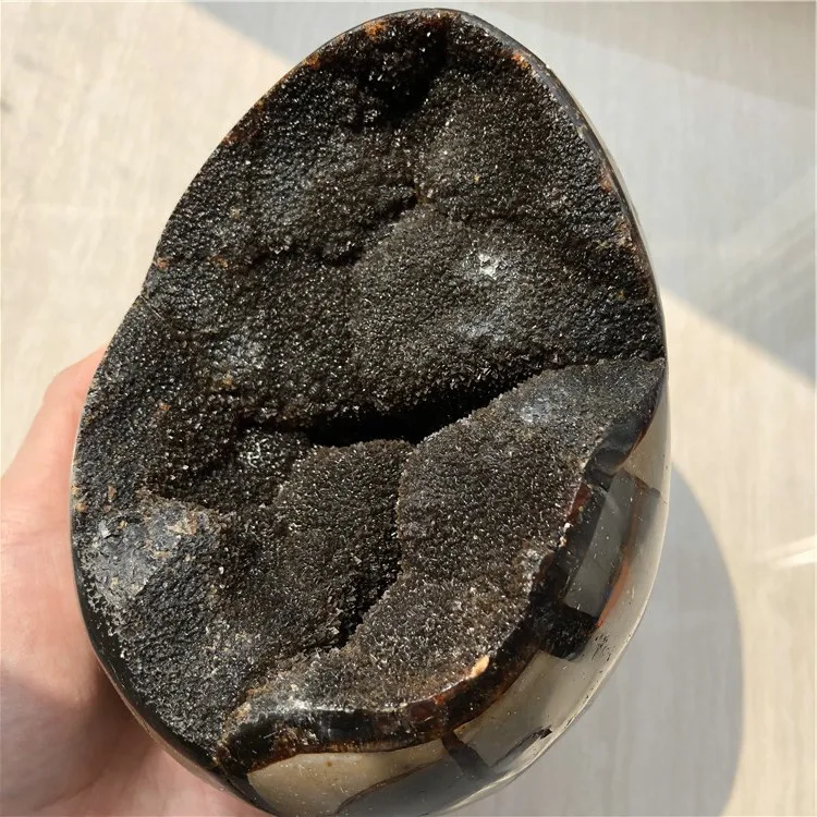 

DHX SW large beautiful dragon septarian geode egg around 1 KG home decoration very good quality, random shipment