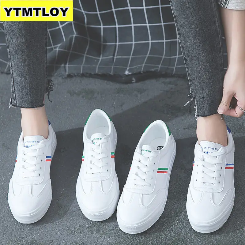 Женская Повседневная обувь из дышащей искусственной кожи белые мягкие кроссовки