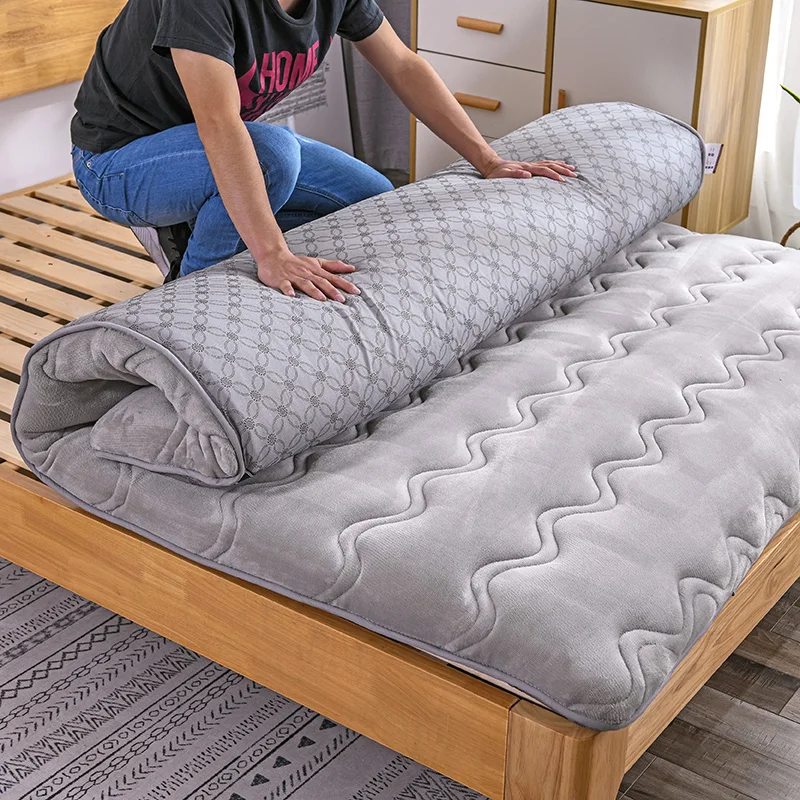 

Slow Forest Tatami Mattress Thickened Bed Mat Carpet Economy 1.8M Double Floor Sleeping Mat Lazy Cushion Sheet without Pillows
