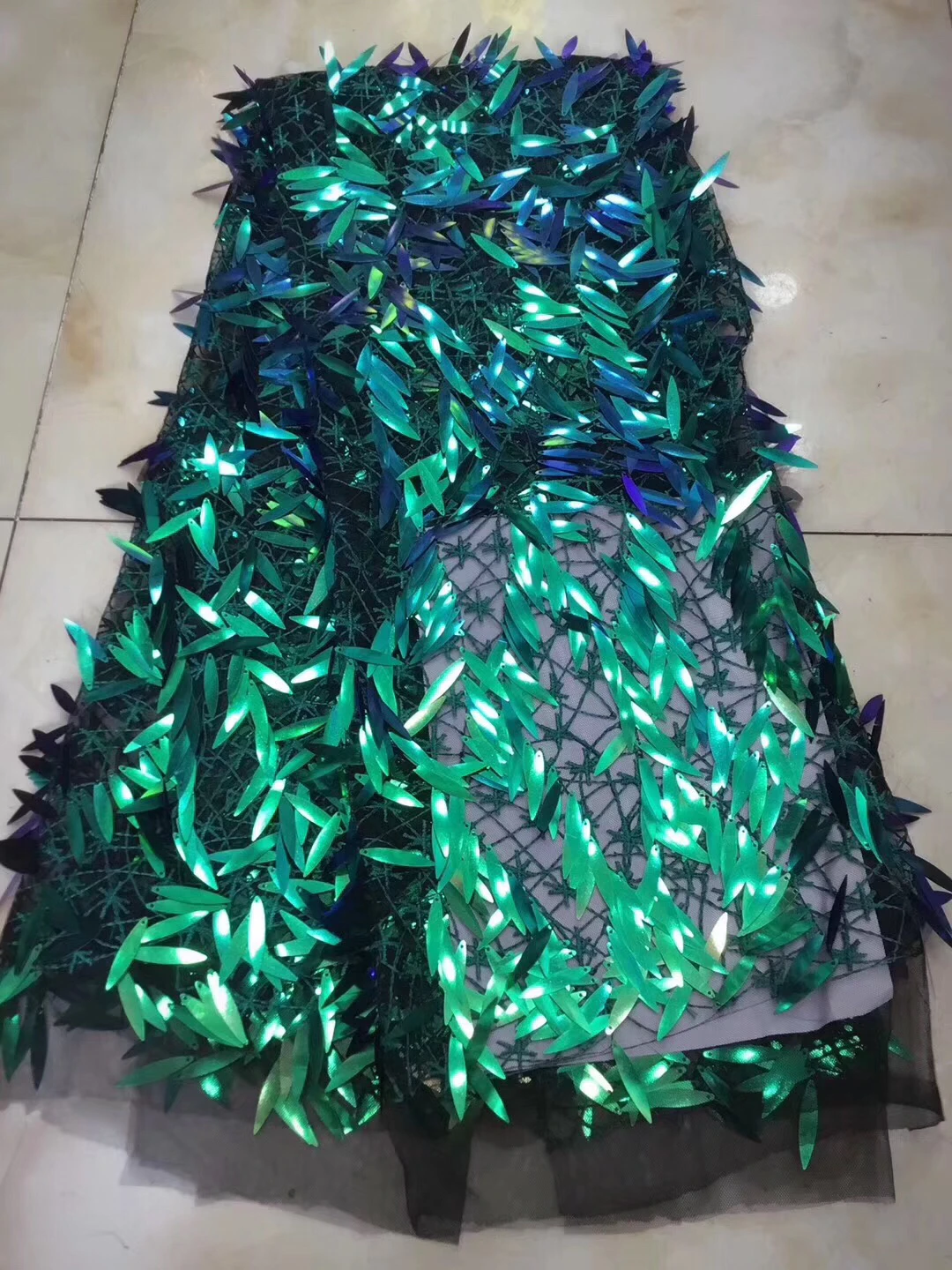 Новое поступление 2018 красивая французская кружевная ткань с длинными блестками