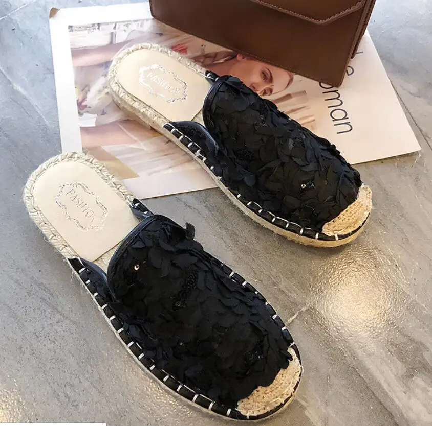black slippers Красивое кружево с цветами летние туфли без задника Женские Дышащие сетчатые блестящие тапочки на плоской подошве соломенные льняные эспадрильи оксфорды для девочек пляжные шлепанцы - Цвет: black slippers