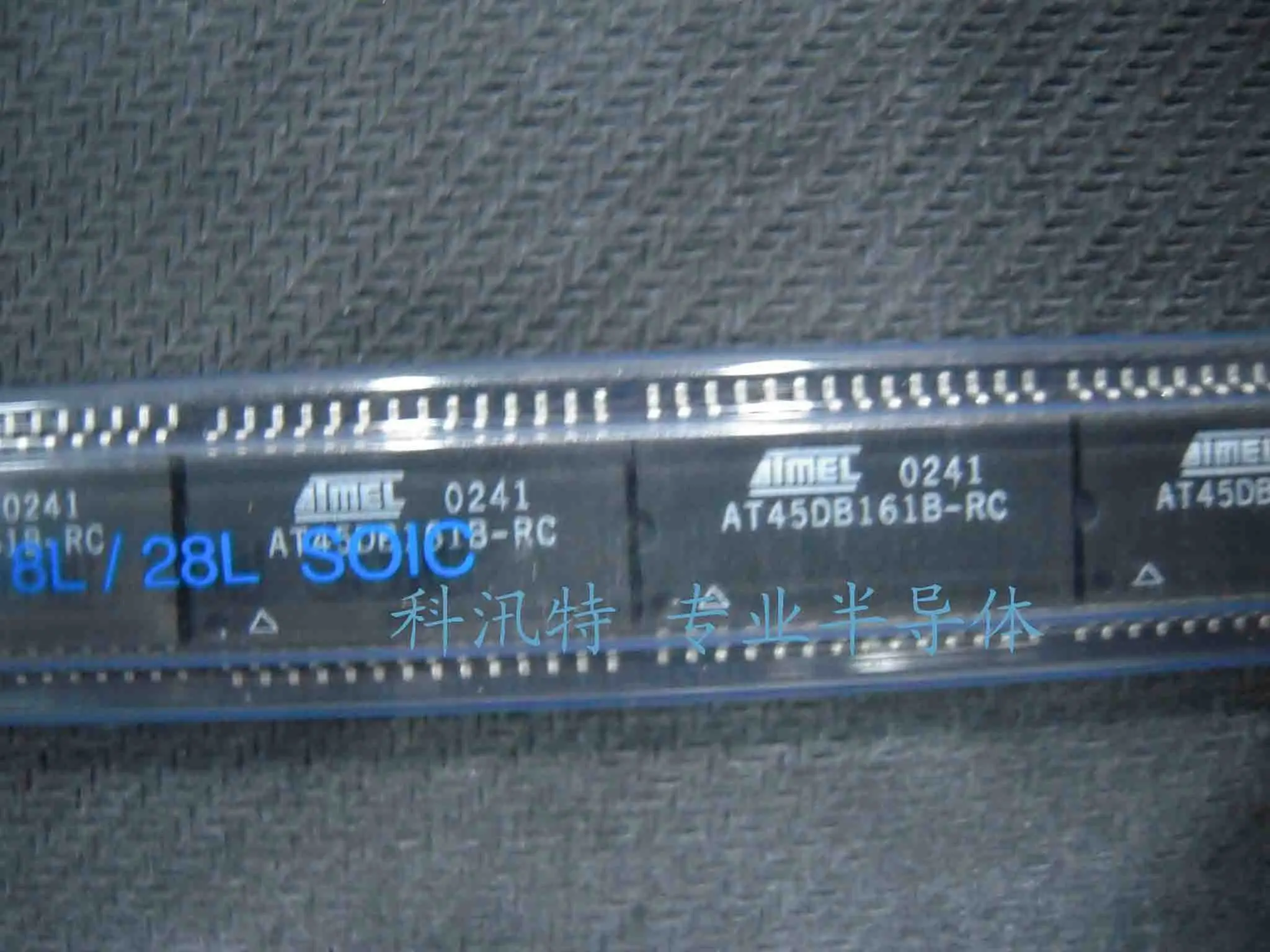 AT45DB161B-RC |