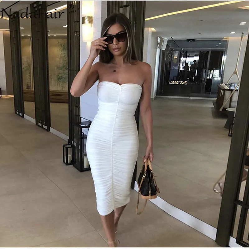 Nadafair Ruched без бретелек с открытыми плечами сексуальное платье для женщин открытая спина Bodycon Лето миди
