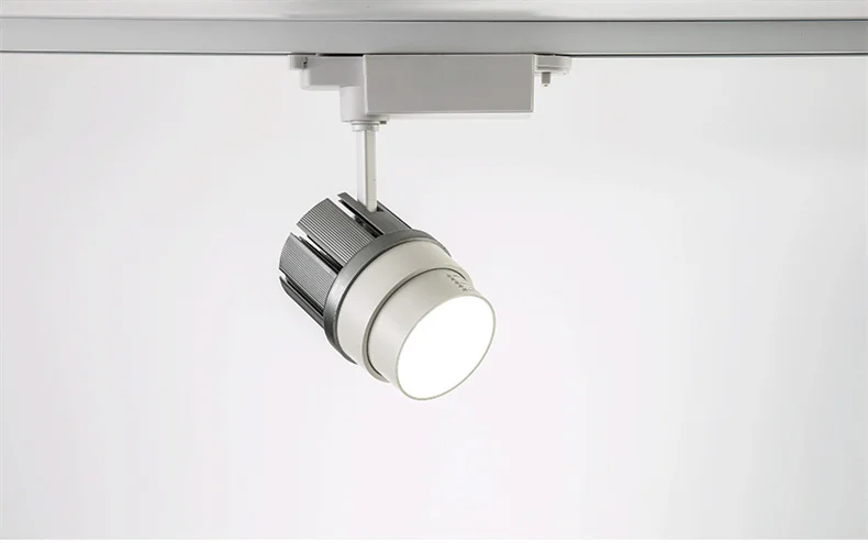 Современная светодиодная лампа для треков 30 Вт регулируемый угол