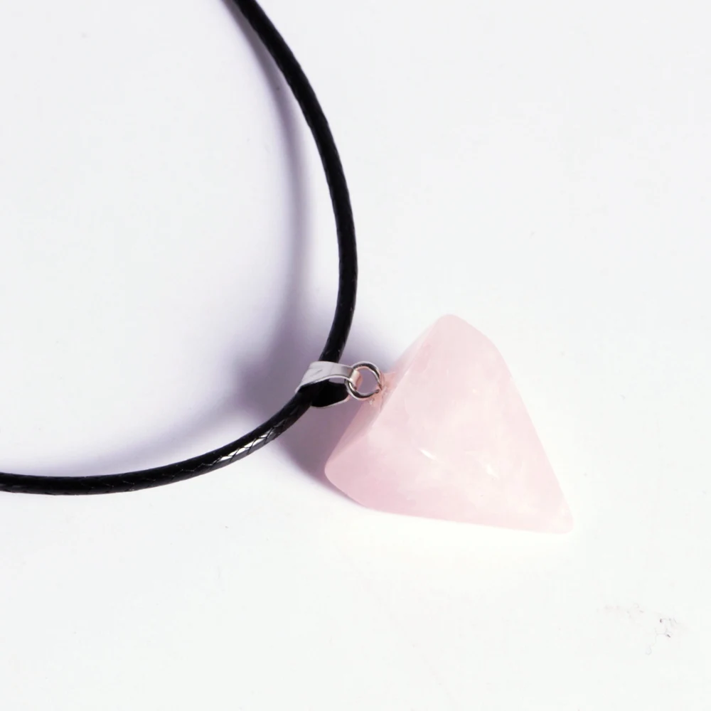 Подвеска в виде пирамиды из натурального камня подвеска черной кожи украшения