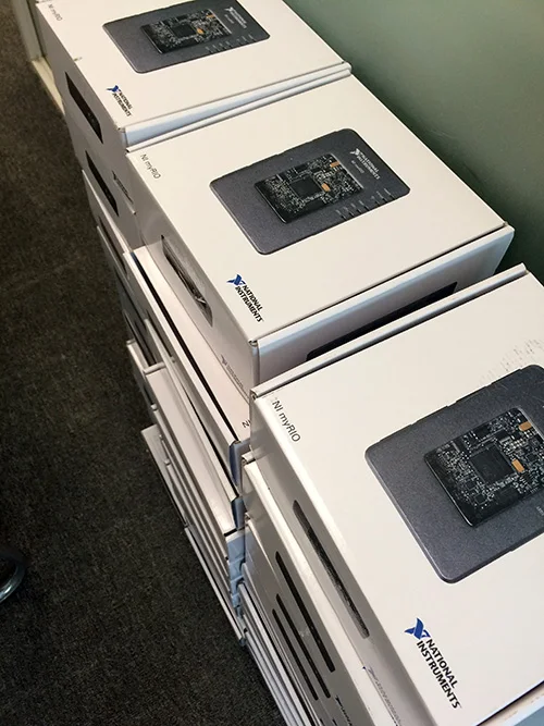 NI myRIO Embedded FPGA Student Design Equipment Lab Suite 1900 MYRIO-1900 782692-01 | Электроника