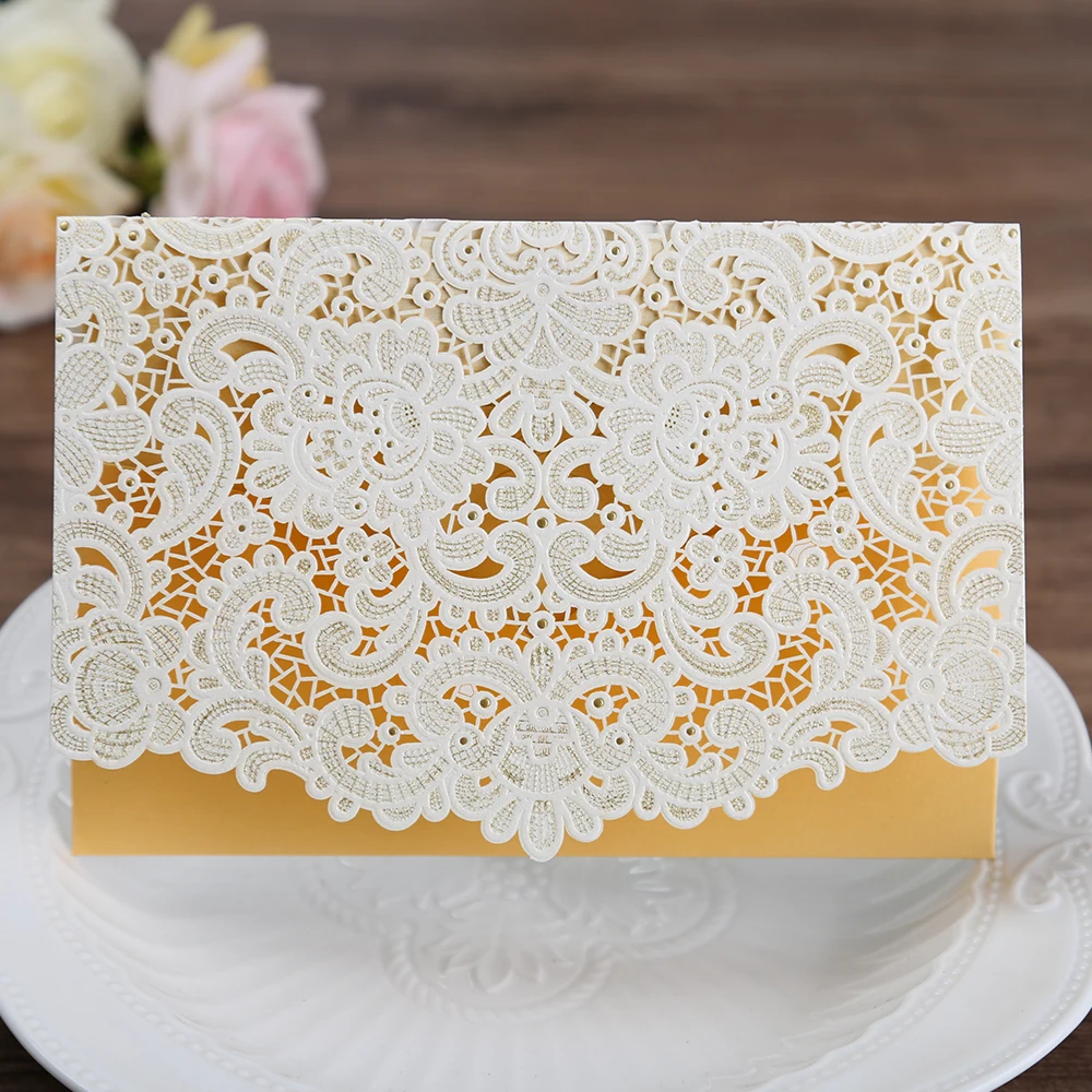 Горизонтальная лазерная резка свадебное приглашение с золотом полые цветы