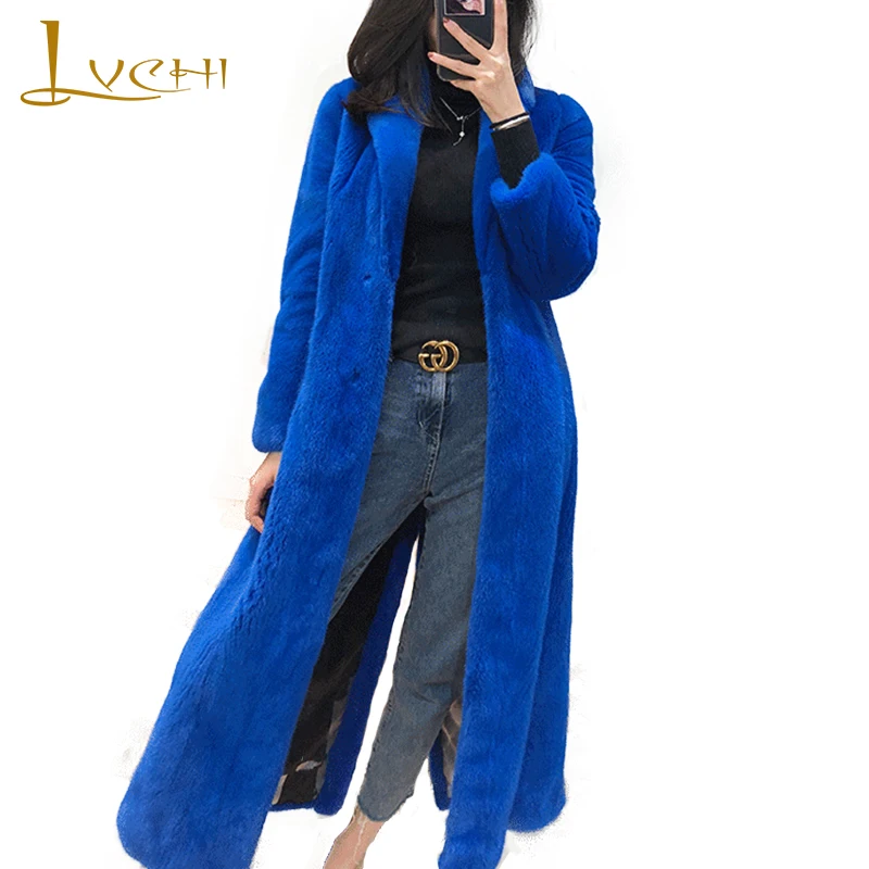 Женское вельветовое пальто LVCHI Winter2017 светло-синее облегающее Норковое Пальто с