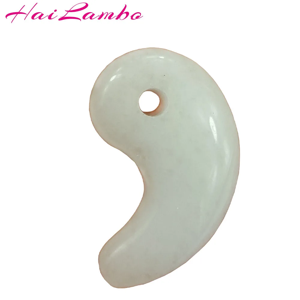 

HaiLambo Natural White Jades Hand Carved Magatama Pendant Comma Beads Classic Amulet Jewelry Pendants Bead for Family Gift GY09#