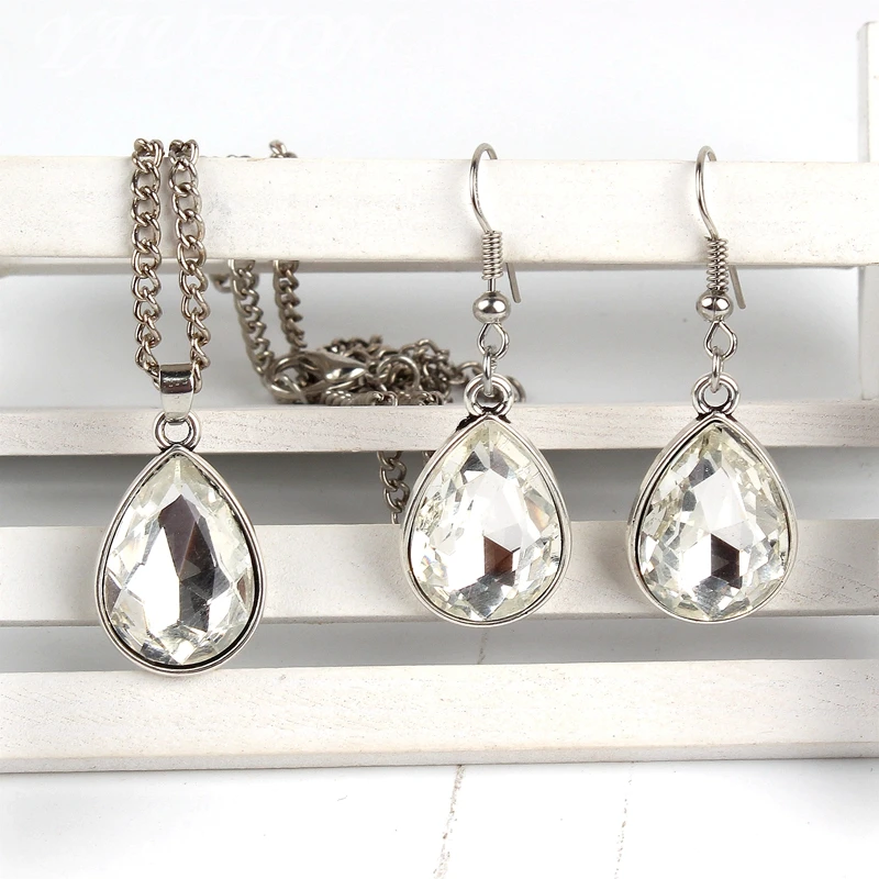 

1set Vintage Water drop Pendant Necklace & earrings Fashion Jewelr white