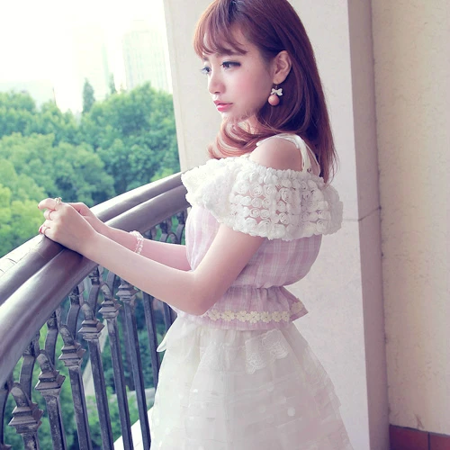 

Рубашка принцессы сладкой Лолиты BoBON21 оригинальный дизайн стерео розы эльфов лотос лист шнуровка роса плечи открытые плечи клетчатая блузк...