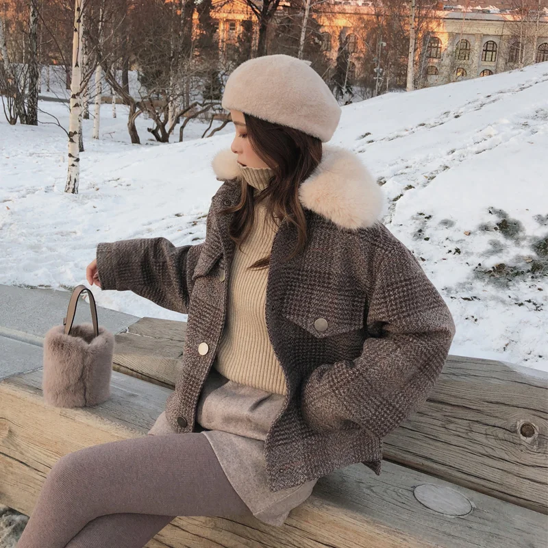 Women New winter clothing thicken woolen jacket female Korean version of the short loose Plaid woolen coat female jacket