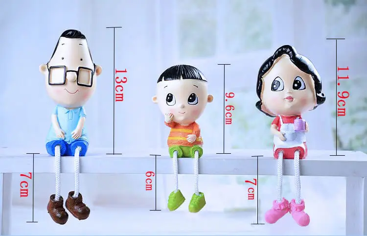 

Small family of three family Diaojia dolls shelf Creative Crafts living room wine cabinet home decoration small Decoration