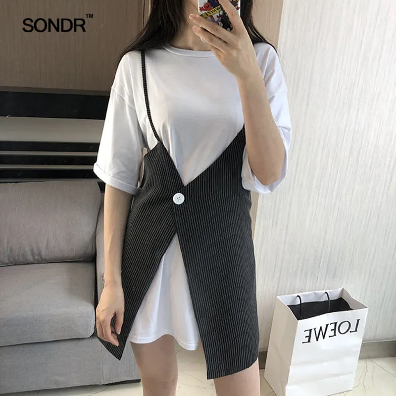 

SONDR, с асимметричным полосатым поясом и юбкой-футболкой, лето 2019