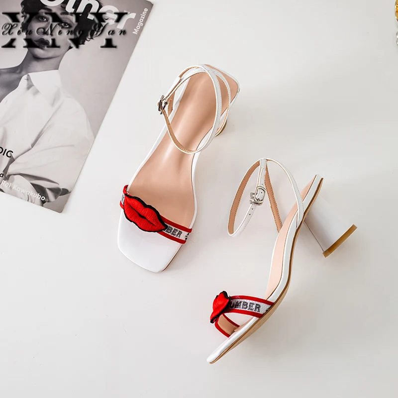 Женские босоножки летняя Милая обувь с вышивкой женские сандалии гладиаторы из