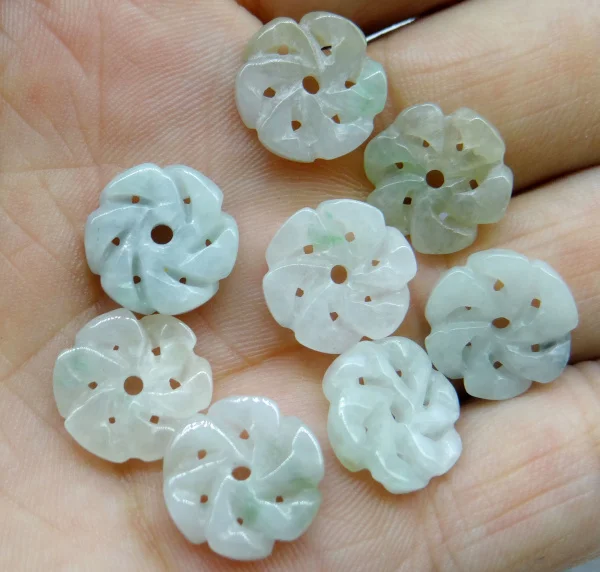 

Natural Stone carving jades Quartz crystal road pass flower beads pendants for diy jewelry making Necklace Accessories24pc