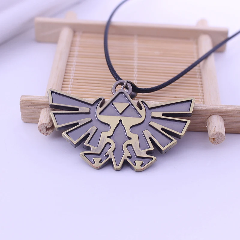 

Zelda Legend Collar Necklace Personality Men And Women Metal Jewelry Bronze Zinc Alloy Pendant