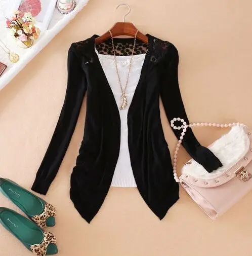 Женский трикотажный свитер Ms разноцветный кружевной с рисунком ромашек