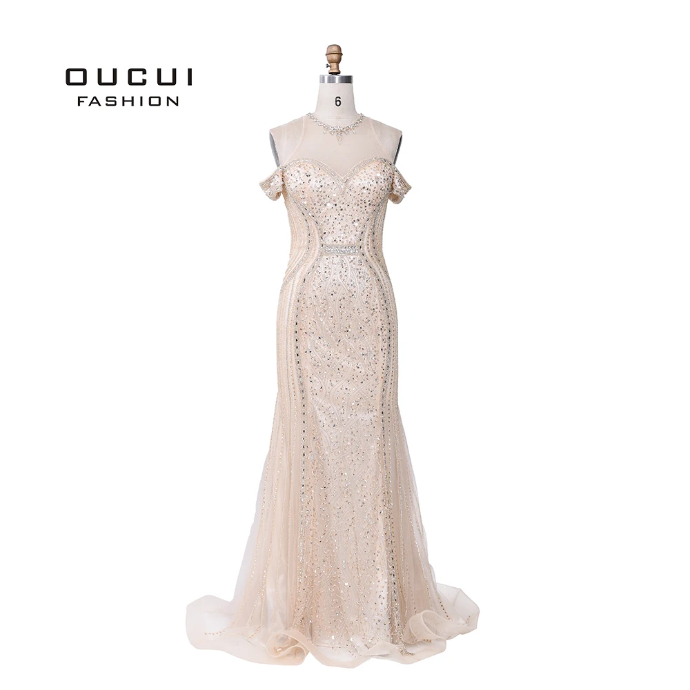 Женское вечернее платье с открытыми плечами роскошное бусинами со шлейфом Дубай