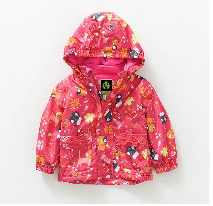Girl's fashion trench coat |