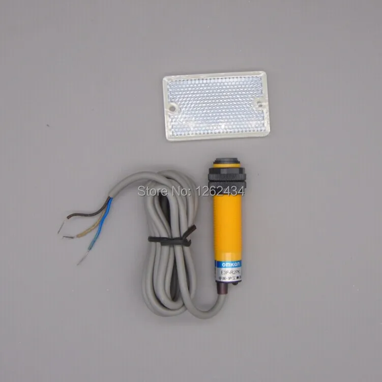 

E3F-R2PK PNP dc 24 v three wire normally open feedback reflective reflector