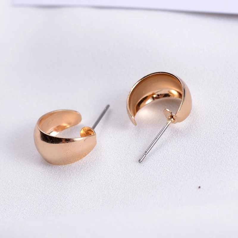 SUKI модные простые металлические серьги гвоздики с подвеской для показа