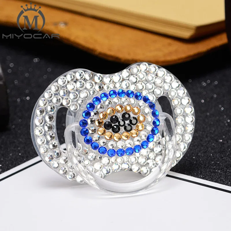 MIYOCAR Персонализированные Имя Белый bling Стразы Принцесса соска клип держатель манекен клип с сглаза bling пустышка
