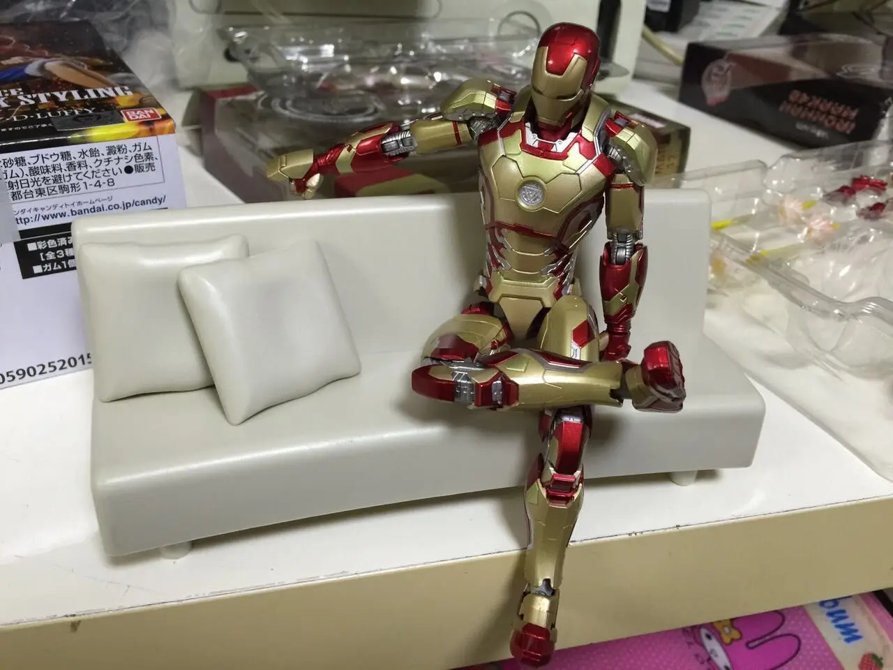 Железный человек Mark 43 с диван ПВХ фигурка Коллекционная модель игрушки 15 5 см |
