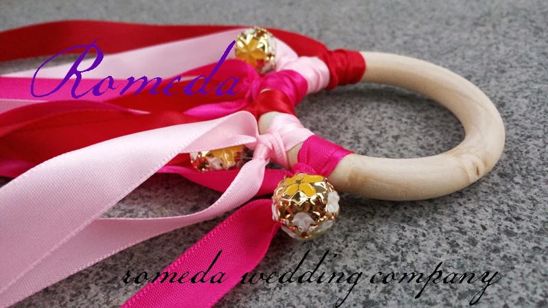 Лидер продаж деревянное кольцо с розовой + Красной фушийской лентой Уолдорф