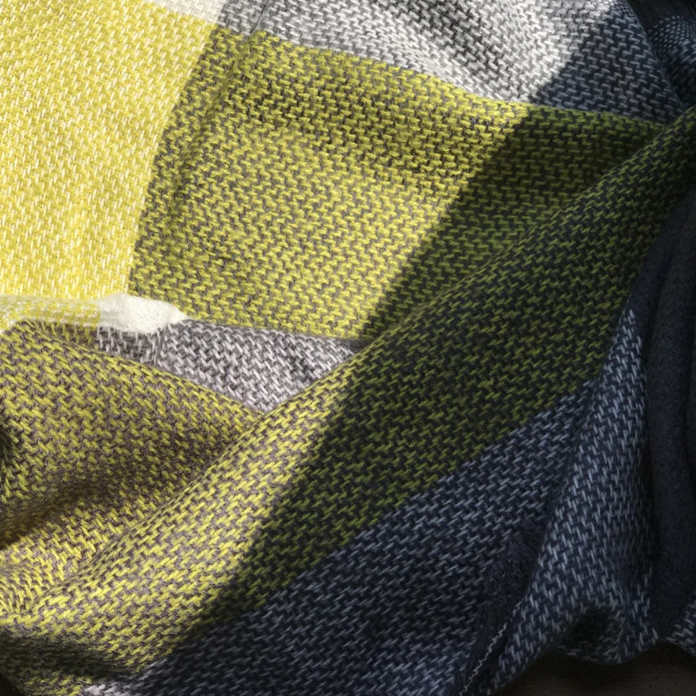 2017 Новый дизайнерский треугольный шарф из акриловой пашмины модная клетчатая