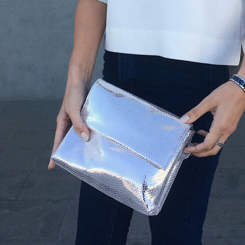 Сумка-мессенджер ZROM из натуральной кожи серебристая мягкой коровьей | Багаж и