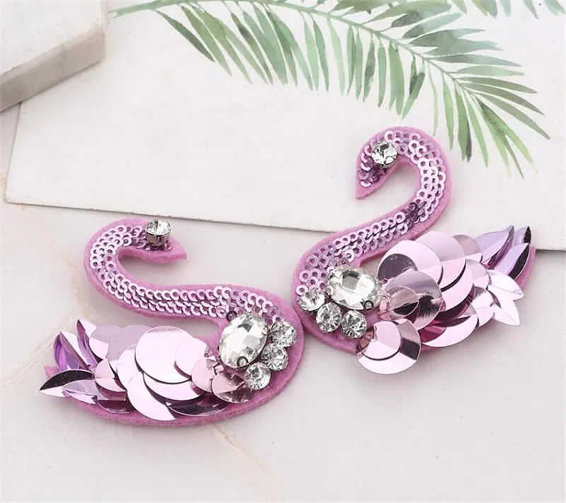 1 pair pink 1 пара симпатичных блестящих бусин нашивки-лебеди пришить стикер патч diy патч для одежды платье Сумка Обувь Аксессуары для носков 5 цветов - Цвет: 1 pair pink