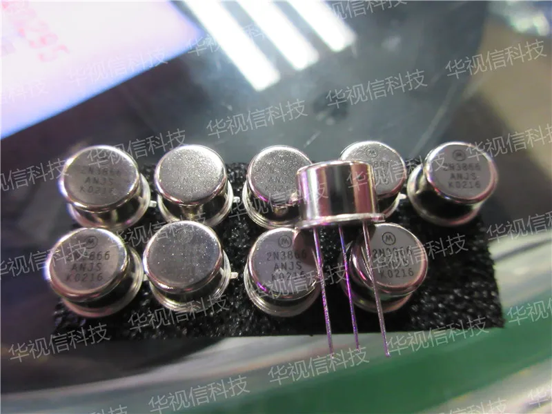 MC4024P мульти-резонатор микросхема с двойным чипом управления напряжением |