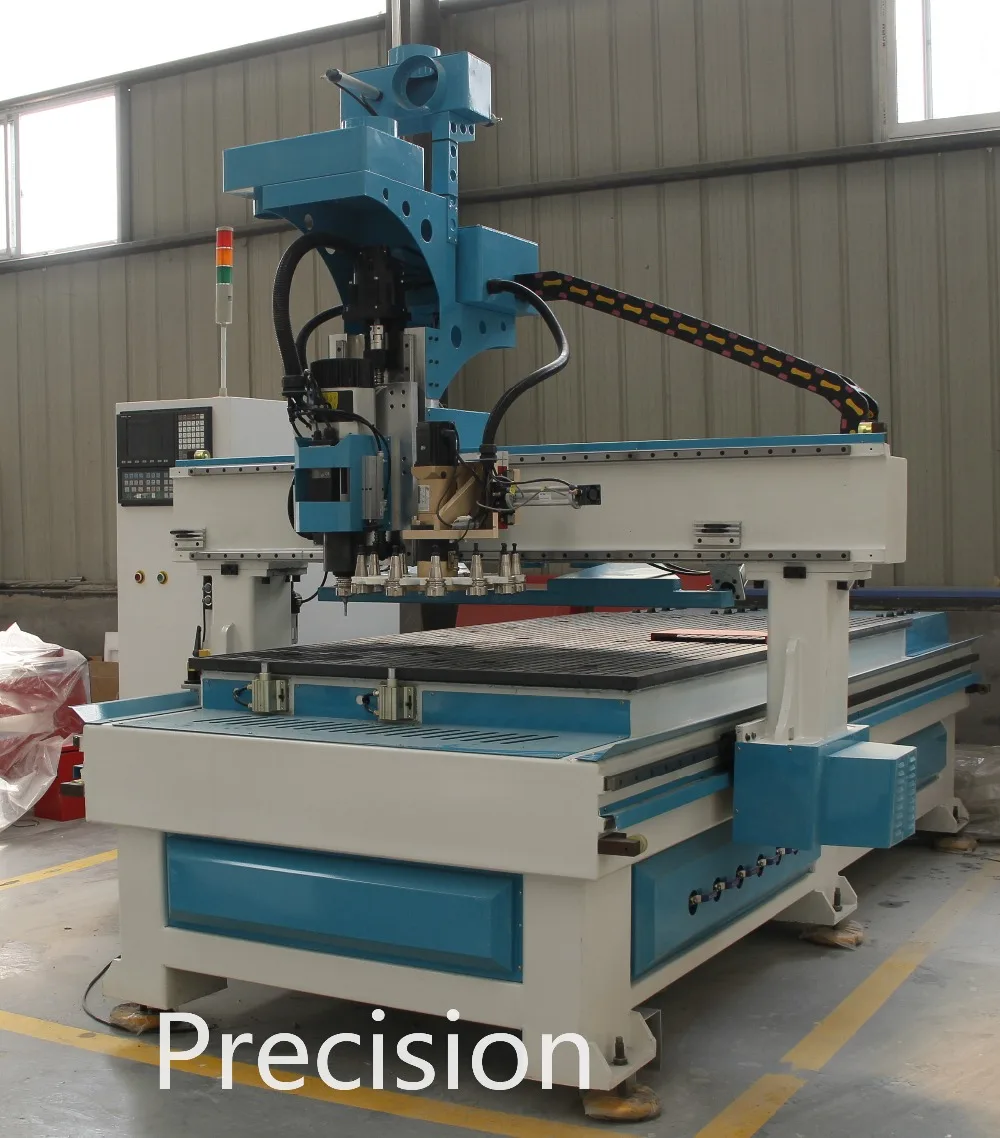 Недорогой фрезерный станок с ЧПУ для деревообработки 12 инструментов |