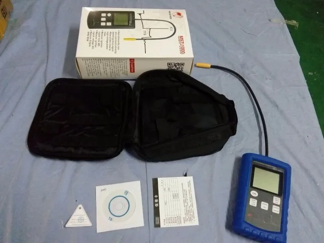 Цифровой автомобильный сигнал портативными осциллографами мотор игнатинг