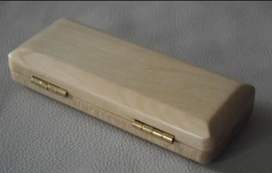 

Wooden oboe reed case hold 2 pcs reeds First-class workmanship