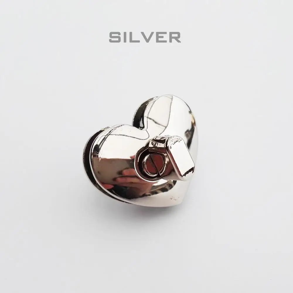 silver Абсолютно высококачественный кожаный чехол-сумка в форме сердца с поворотным замком и застежкой застежки-пряжки - Цвет: silver
