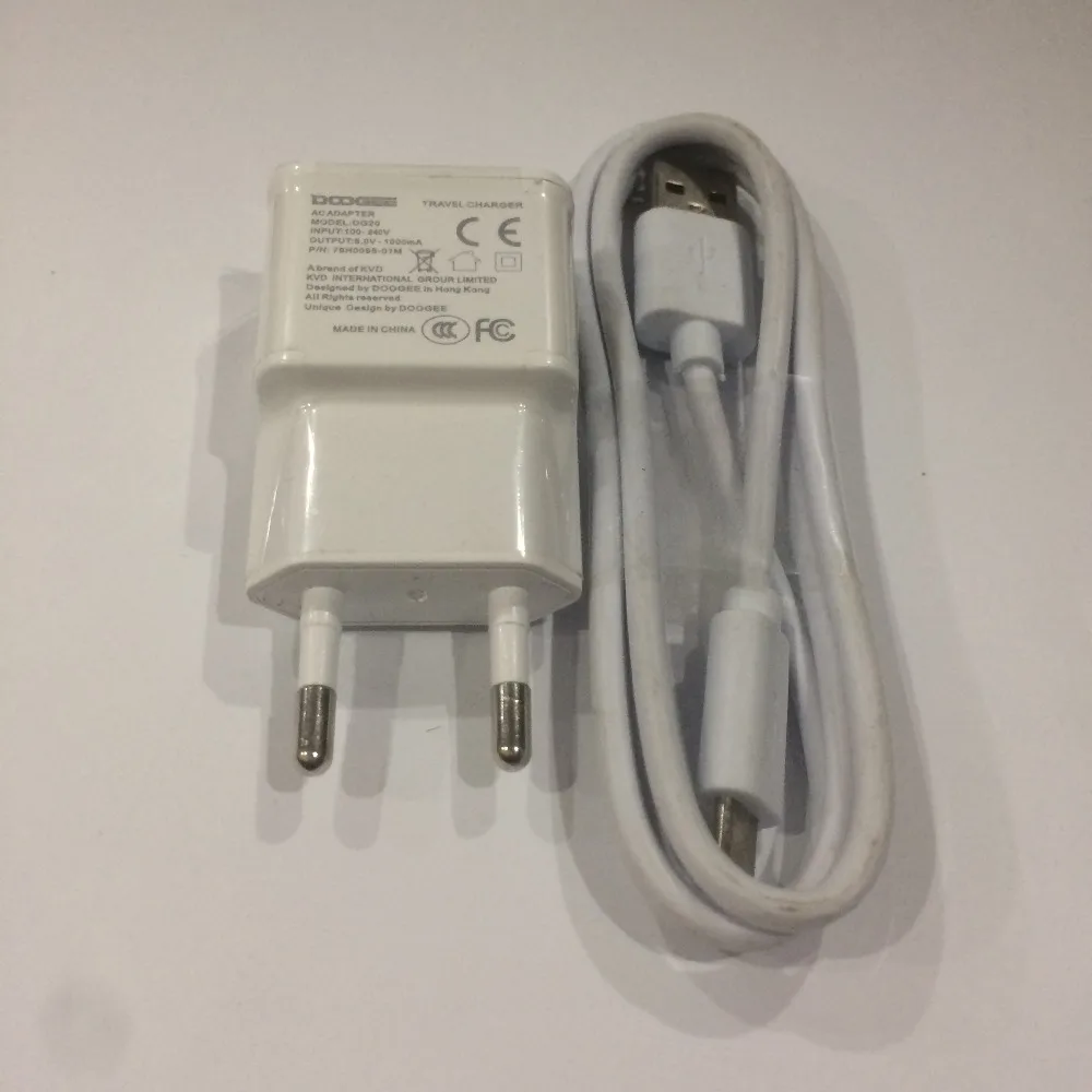 Дорожное зарядное устройство для телефона + USB кабель Doogee Voyager2 DG310 MTK6582