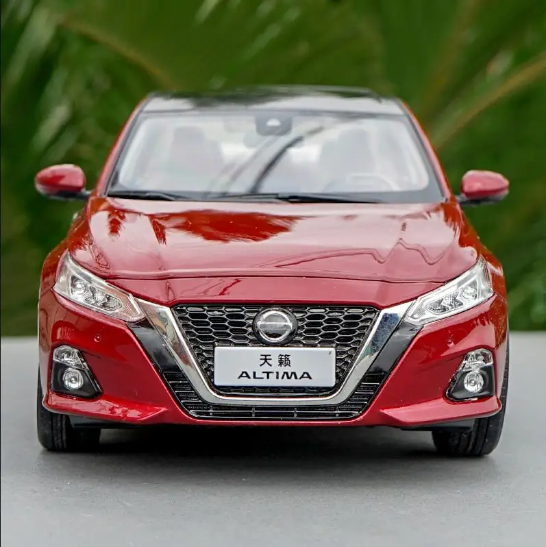 1:18 Масштаб NISSAN ALTIMA 7 передовая модель автомобиля из сплава литая под давлением