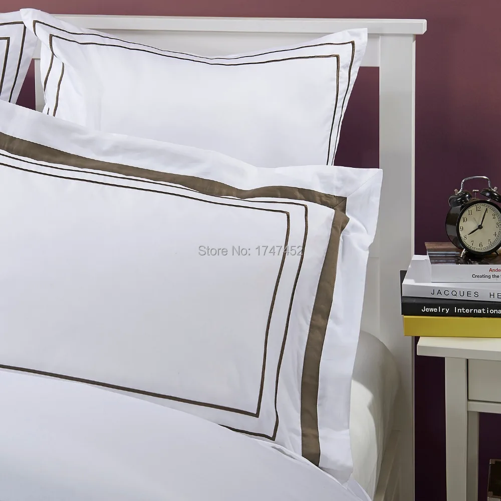 300Thread Count Quilt Cover Set white with Brown | Дом и сад