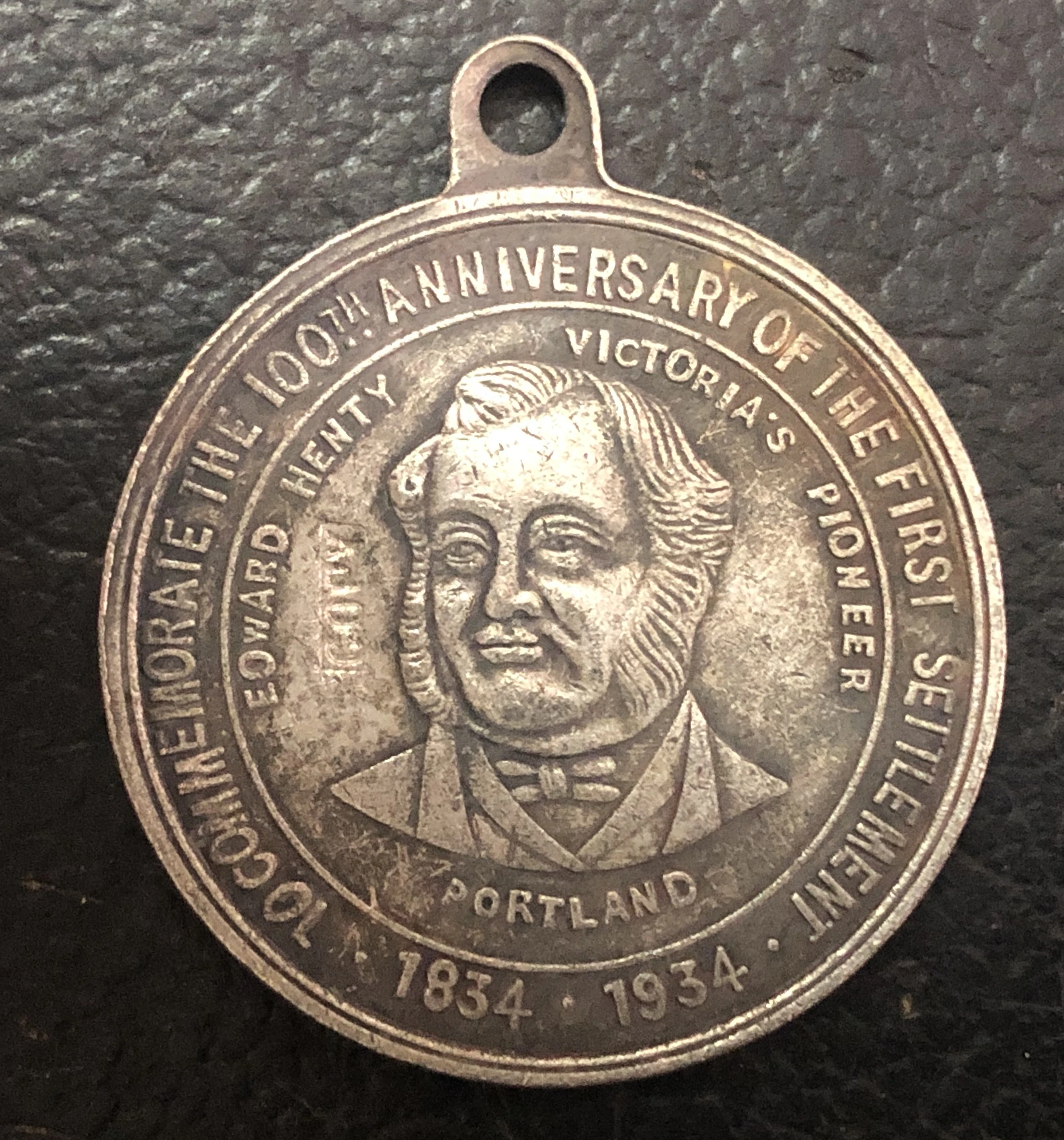 Редкая медаль из Южной Африки крагер 30 мм 1834 1934|medal bars|aluminum lightmedal religious |