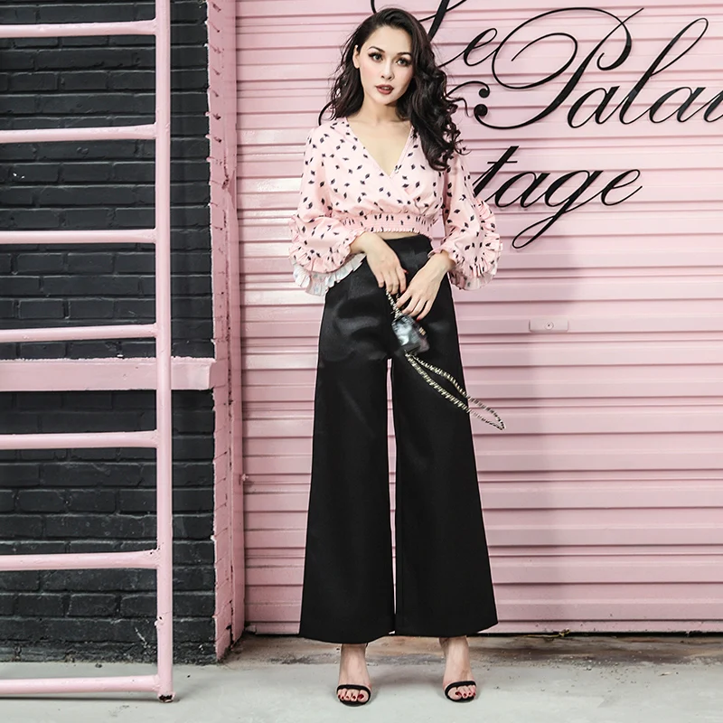 

2018 Summer Vintage Printed Short Blouse Slim Type Flare Sleeve Very Sexy Low Cut Ruffles Stylish Satin Blouse
