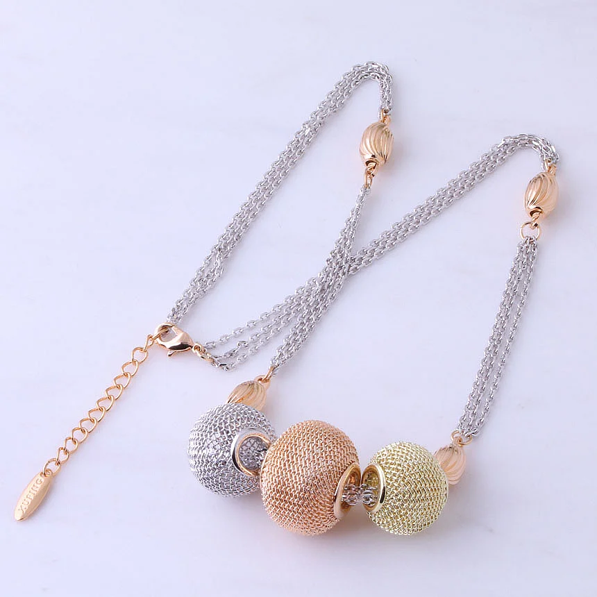 

Love Monologue Vintage Yellow Gold Color Metal Choker Pendant Necklaces for Womens Jewelry Length 40CM X0074