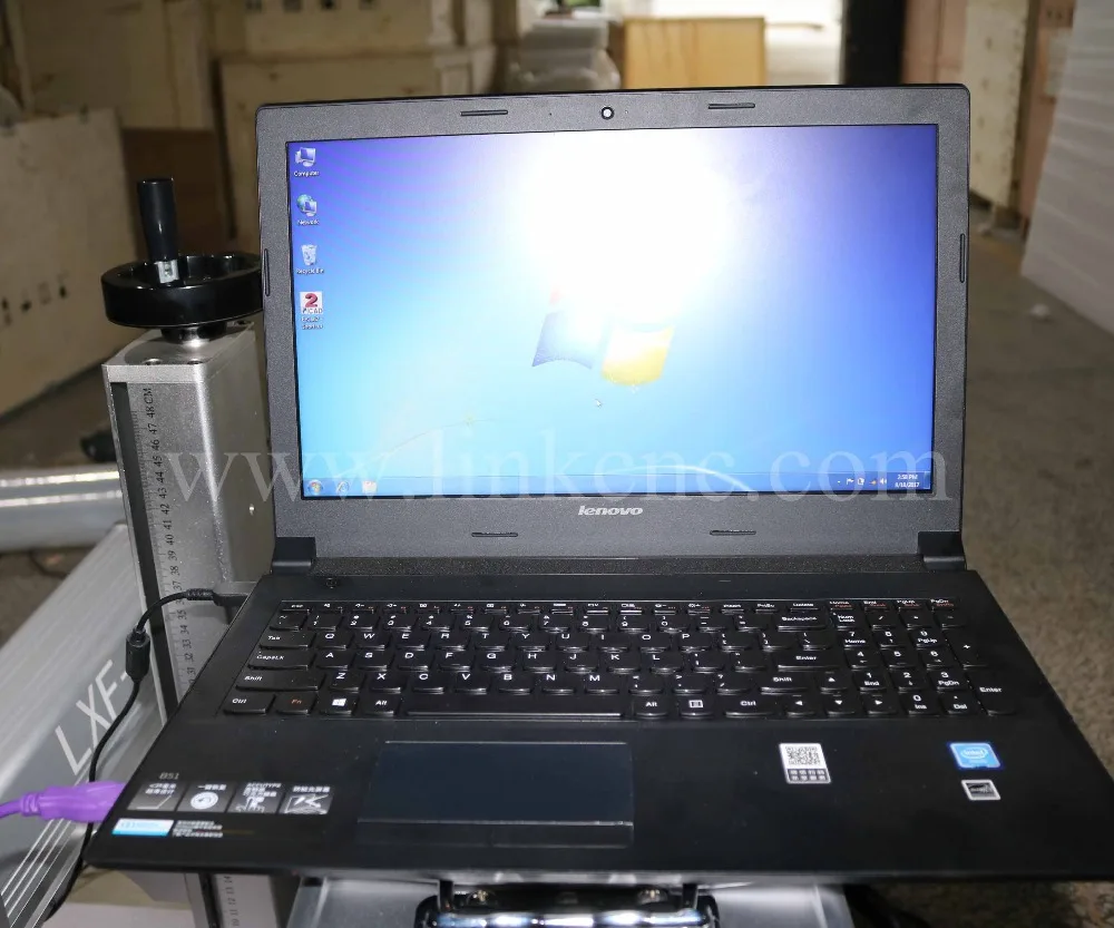 30 Вт портативная высокоскоростная волоконная лазерная машина для гравировки по