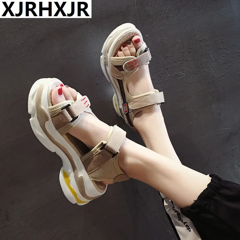 

XJRHXJR 2021 Брендовые повседневные летние женские сандалии Модные женские сандалии на высоком каблуке и платформе с открытым носком туфли на та...