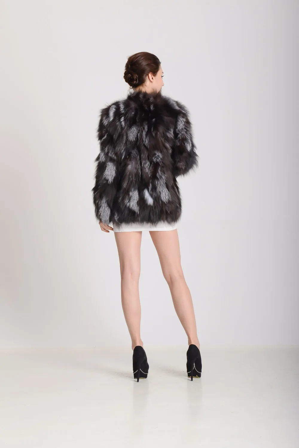 Новое поступление куртка из натурального Меха чернобурки большие размеры